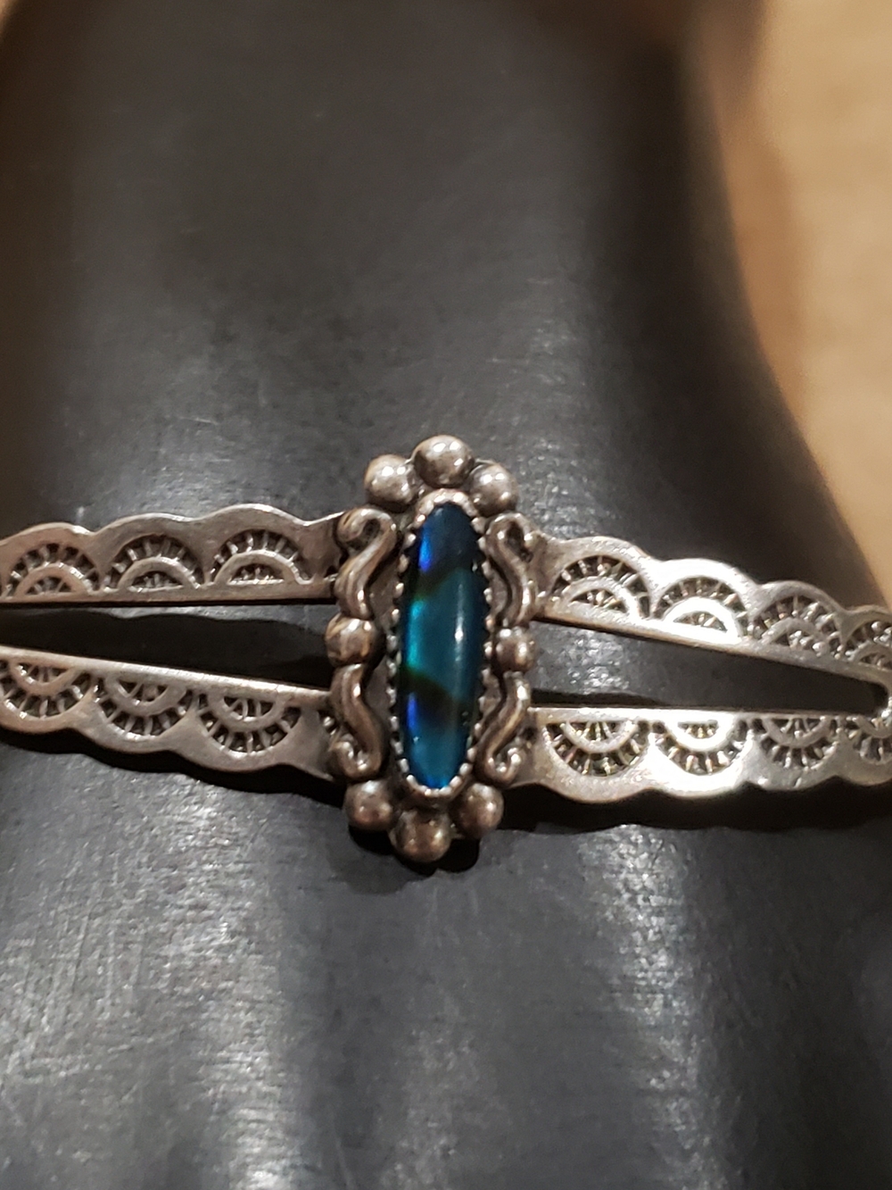 Vintage Unsigned navajo  Sterling Silver Split-Shank Cuff Bracelet